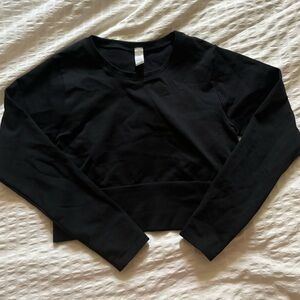 OFFLINE sidewalk cropped long sleeve